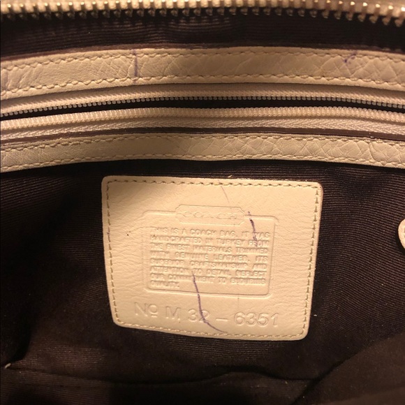 Authentic Coach Handbag - Picture 4 of 8